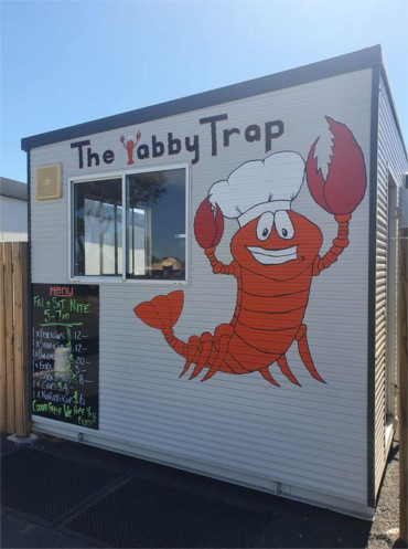 Emerald Tourist Park Yabby Trap - Best Fish & Chips QLD